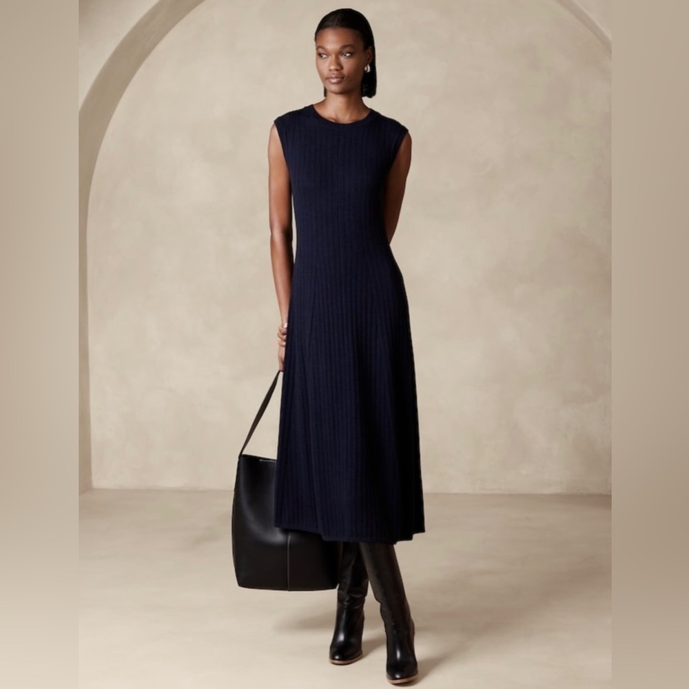 NWT! BANANA REPUBLIC CHESTNUT ANDIAMO MERINO SWEATER DRESS 🍇 - Picture 4 of 12